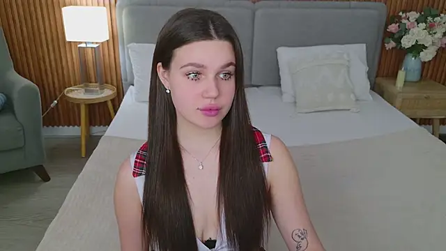 RihannaRose online show from 03-19-25, 05:17