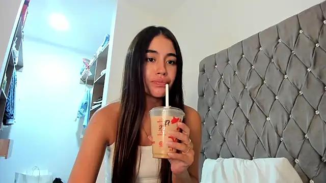 AriaMontgomery online show from 12-22-24, 02:49