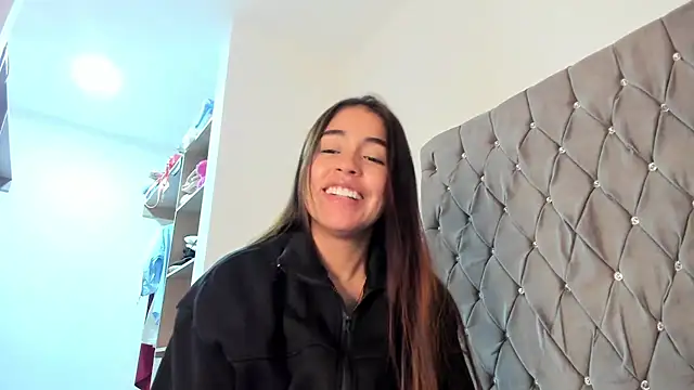 AriaMontgomery online show from 12-30-24, 04:09