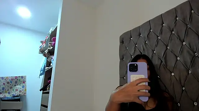 AriaMontgomery online show from 01-08-25, 06:31