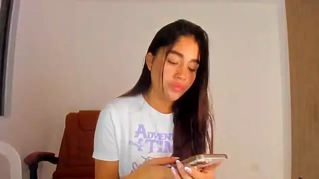 AriaMontgomery online show from 03-18-26, 04:04