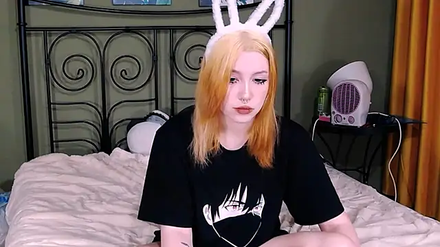 Snapshot of BlackyTea chatting on 12-06-24, 06:37 BlackyTea online show from 12-06-24, 06:37