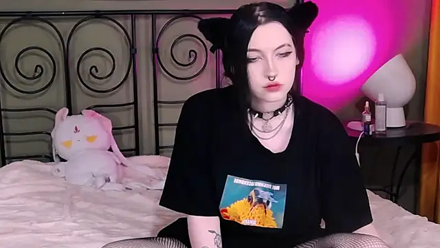 Snapshot of BlackyTea chatting on 09-27-25, 12:59 BlackyTea online show from 09-27-25, 12:59