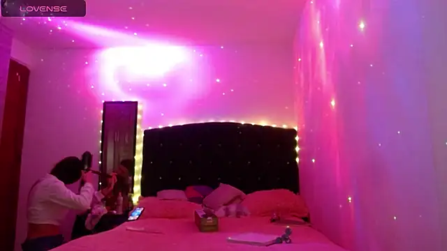 holy juli online show from 10-19-25, 02:45