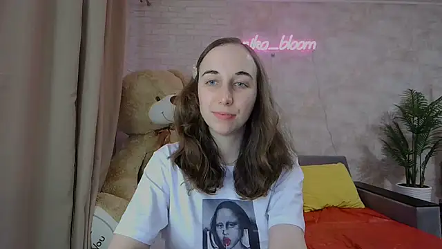 Anika bloom online show from 03-19-25, 05:41