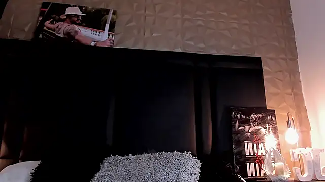 JeanColleman online show from 10-18-25, 04:15