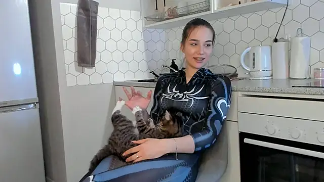 Snapshot of Tate_Angel chatting on 12-15-24, 07:31 Tate Angel online show from 12-15-24, 07:31