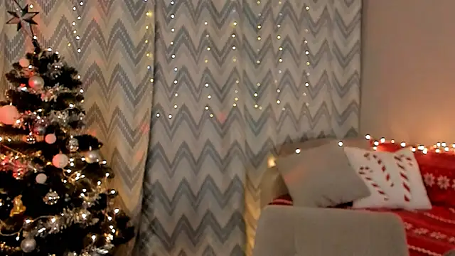 Snapshot of Tate_Angel chatting on 12-27-24, 05:16 Tate Angel online show from 12-27-24, 05:16