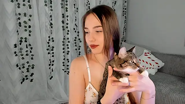 Snapshot of Tate_Angel chatting on 03-04-25, 06:18 Tate Angel online show from 03-04-25, 06:18