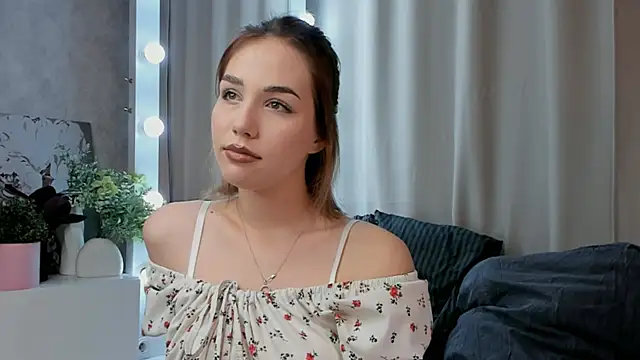 Snapshot of Tate_Angel chatting on 09-17-25, 06:20 Tate Angel online show from 09-17-25, 06:20