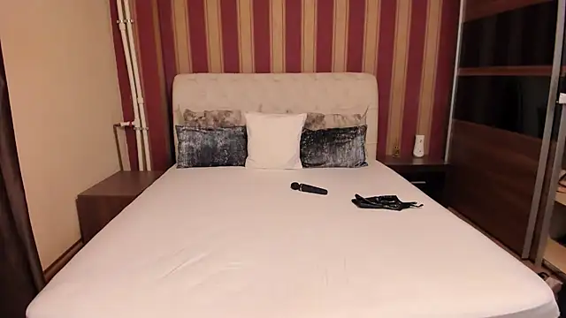 AshPage online show from 03-08-26, 09:07