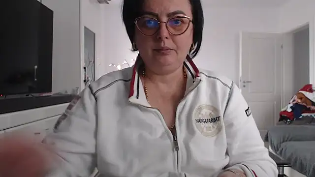 Amandamuller1982 online show from 11-26-25, 12:28