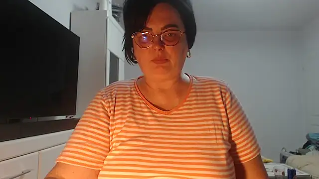 Amandamuller1982 online show from 04-26-26, 01:58