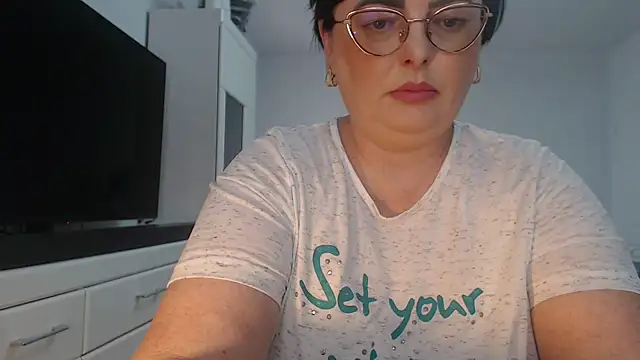 Amandamuller1982 online show from 04-26-26, 02:04