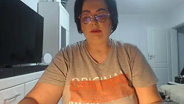 Amandamuller1982 online show from 06-08-26, 06:30