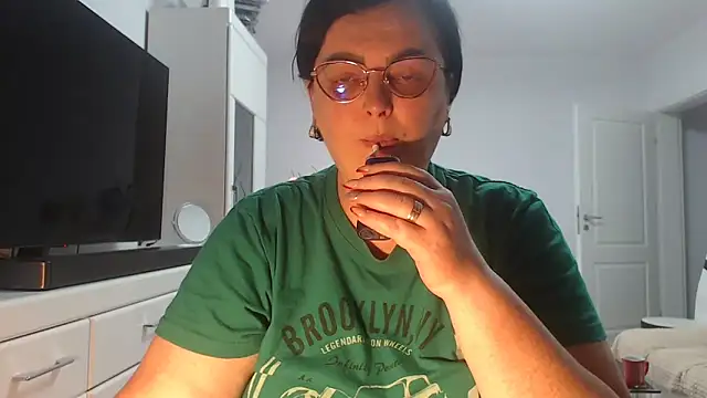 Amandamuller1982 online show from 06-12-26, 07:07