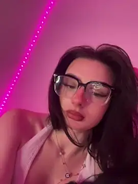 Snapshot of AdelinaAlia chatting on 05-16-26, 07:45 AdelinaAlia online show from 05-16-26, 07:45