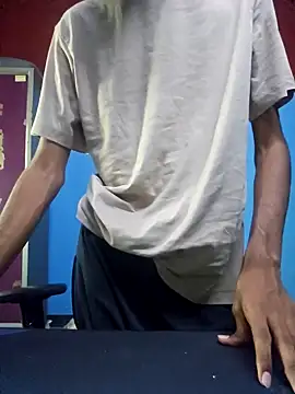 Snapshot of Luffyslim chatting on 02-11-25, 10:37 Luffyslim online show from 02-11-25, 10:37