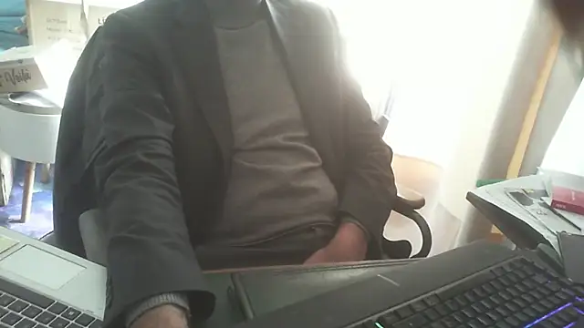 shyfrenchcock1 online show from 03-03-26, 01:50