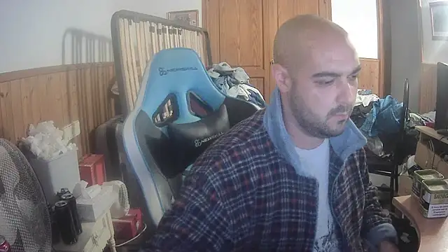 chicomallorca96 online show from 11-17-25, 05:41