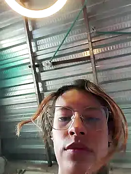 Snapshot of dahana0 chatting on 12-13-24, 04:38 dahana0 online show from 12-13-24, 04:38