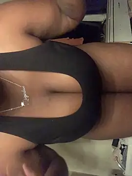 Snapshot of ethergodess9 chatting on 10-25-25, 03:03 ethergodess9 online show from 10-25-25, 03:03