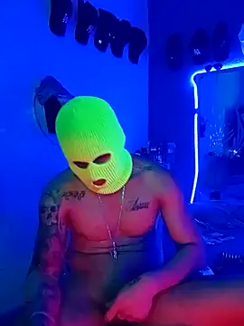 Snapshot of Alexandrei chatting on 01-11-25, 04:03 Alexandrei online show from 01-11-25, 04:03