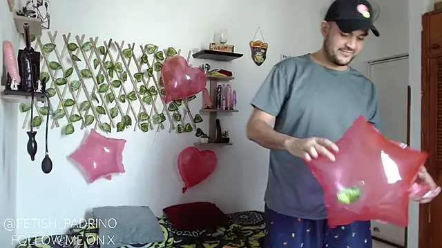 Snapshot of fetish_padrino chatting on 02-08-25, 01:44 fetish padrino online show from 02-08-25, 01:44