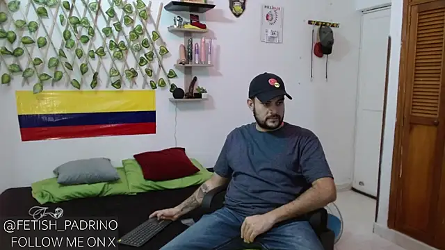 Snapshot of fetish_padrino chatting on 02-24-25, 10:47 fetish padrino online show from 02-24-25, 10:47