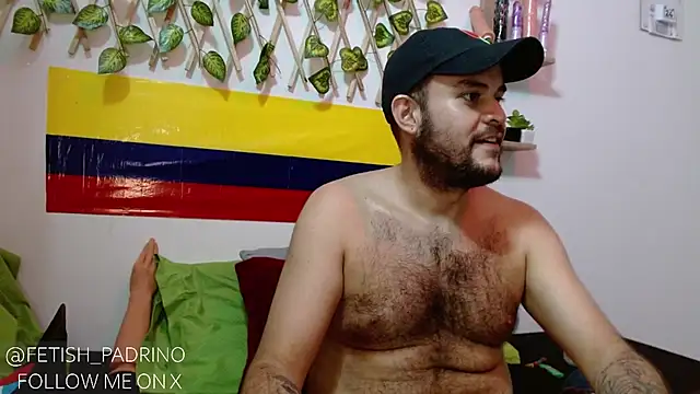 Snapshot of fetish_padrino chatting on 02-25-25, 06:25 fetish padrino online show from 02-25-25, 06:25