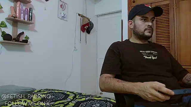 Snapshot of fetish_padrino chatting on 03-06-25, 09:09 fetish padrino online show from 03-06-25, 09:09