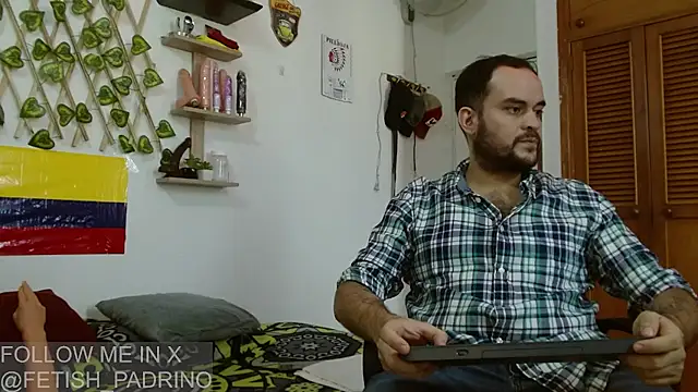 Snapshot of fetish_padrino chatting on 03-14-25, 03:03 fetish padrino online show from 03-14-25, 03:03
