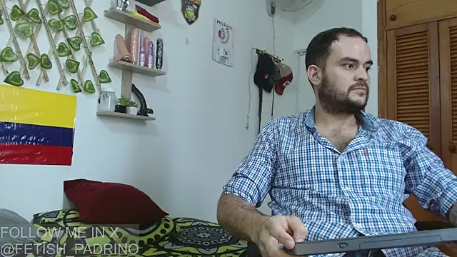 Snapshot of fetish_padrino chatting on 03-15-25, 04:43 fetish padrino online show from 03-15-25, 04:43