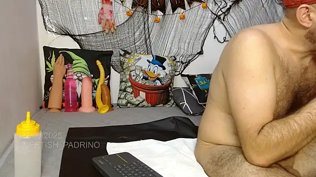 Snapshot of fetish_padrino chatting on 09-27-25, 08:58 fetish padrino online show from 09-27-25, 08:58