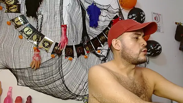 Snapshot of fetish_padrino chatting on 10-14-25, 11:27 fetish padrino online show from 10-14-25, 11:27