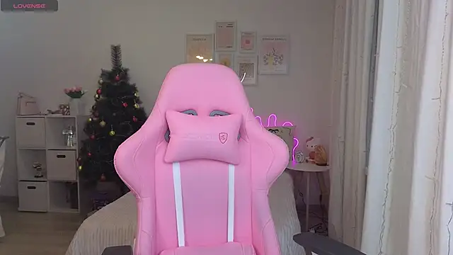 Snapshot of Maya_Rave chatting on 01-09-25, 03:15 Maya Rave online show from 01-09-25, 03:15