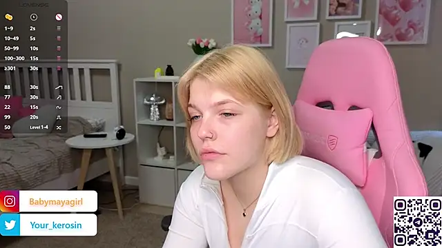 Snapshot of Maya_Rave chatting on 02-27-25, 08:17 Maya Rave online show from 02-27-25, 08:17