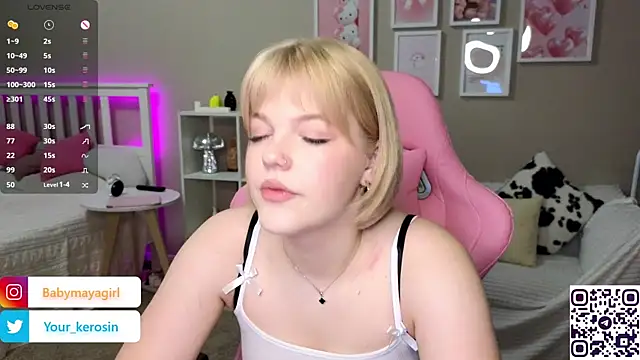 Snapshot of Maya_Rave chatting on 03-13-25, 03:54 Maya Rave online show from 03-13-25, 03:54