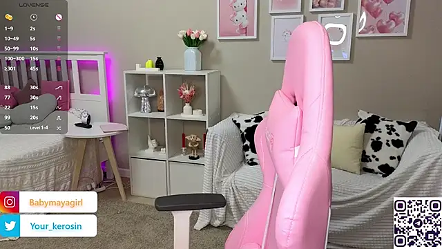 Snapshot of Maya_Rave chatting on 03-18-25, 03:53 Maya Rave online show from 03-18-25, 03:53