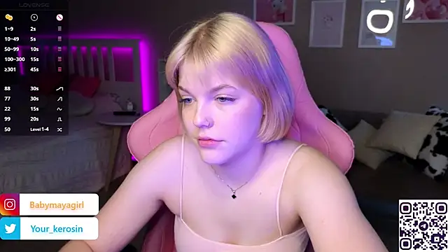 Snapshot of Maya_Rave chatting on 03-21-25, 07:11 Maya Rave online show from 03-21-25, 07:11