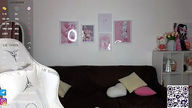 Snapshot of Maya_Rave chatting on 11-01-25, 03:52 Maya Rave online show from 11-01-25, 03:52