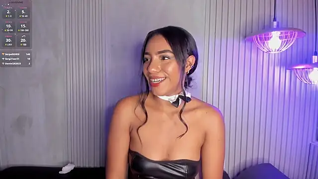 ChloeTayylor  online show from 01-06-25, 11:42