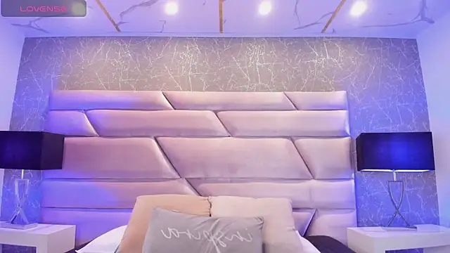 ChloeTayylor  online show from 02-14-25, 08:48