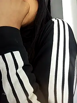 bonnie 18x online show from 11-07-25, 11:49