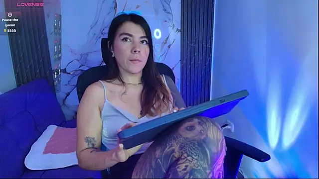 luccianagreyy online show from 04-15-26, 12:01