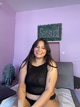 Snapshot of PoliBenett_ chatting on 12-19-24, 07:51 PoliBenett online show from 12-19-24, 07:51