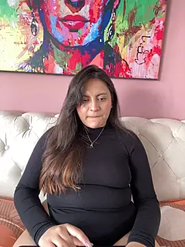 Snapshot of PoliBenett_ chatting on 12-24-24, 08:38 PoliBenett online show from 12-24-24, 08:38