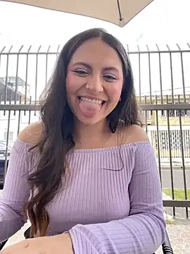 Snapshot of PoliBenett_ chatting on 01-23-25, 05:21 PoliBenett online show from 01-23-25, 05:21