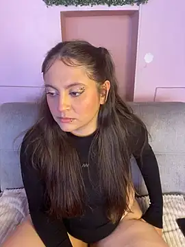 Snapshot of PoliBenett_ chatting on 01-24-25, 03:24 PoliBenett online show from 01-24-25, 03:24