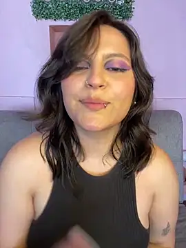 Snapshot of PoliBenett_ chatting on 02-06-25, 07:40 PoliBenett online show from 02-06-25, 07:40